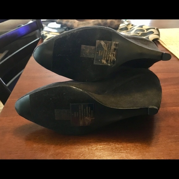 Express black wedge suede booties - Picture 3 of 4